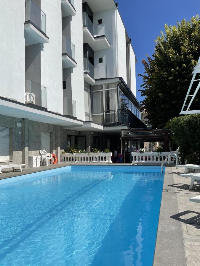 Hotel Apis Rimini Esterno foto