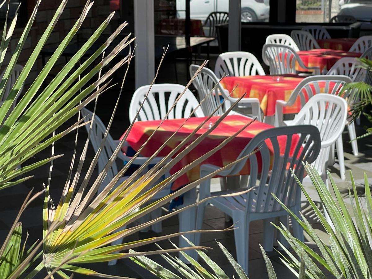 Hotel Apis Rimini Esterno foto