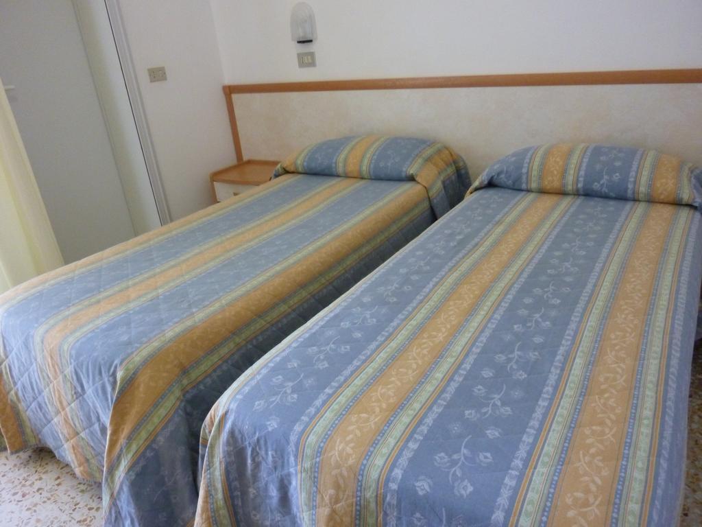 Hotel Apis Rimini Camera foto