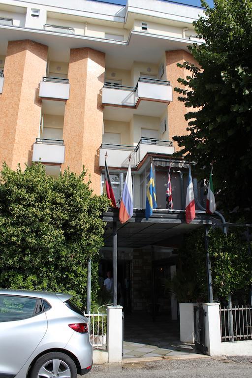 Hotel Apis Rimini Esterno foto